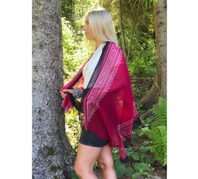 Wool scarf, MARIUS® pattern, raspberry red/white/purple