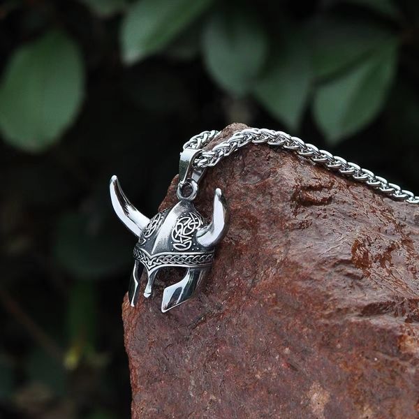 Hovedbilde Vikingsmykke, Vikinghjelm