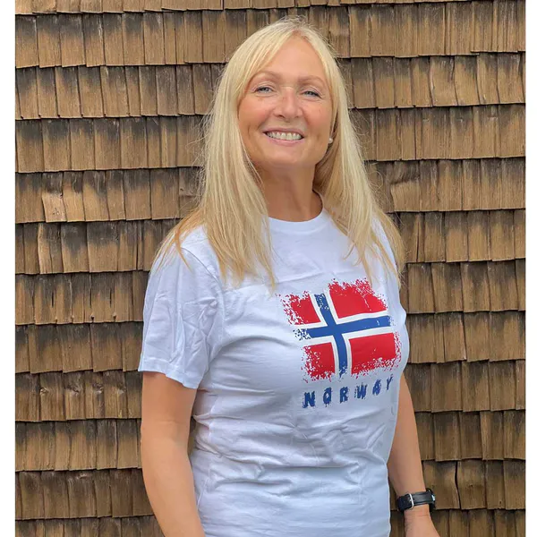 Hovedbilde T-skjorte, Norway med flagg, hvit