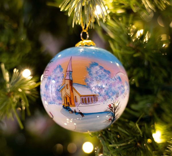 Main Image Glass bauble, Going to church