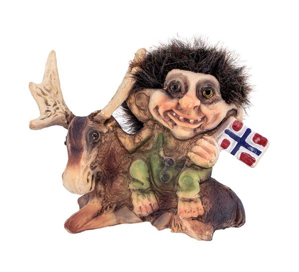 Main Image Troll with moose and flag (Troll # 064)
